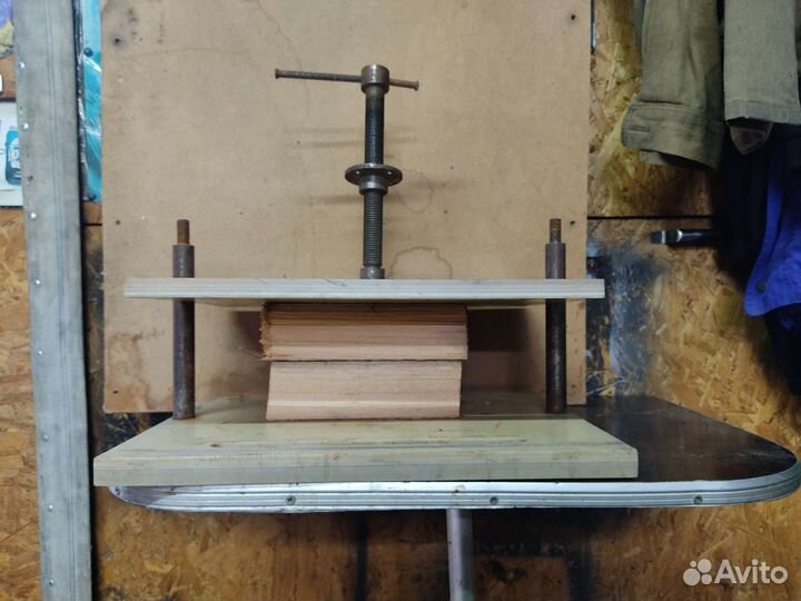 Пресс для книг