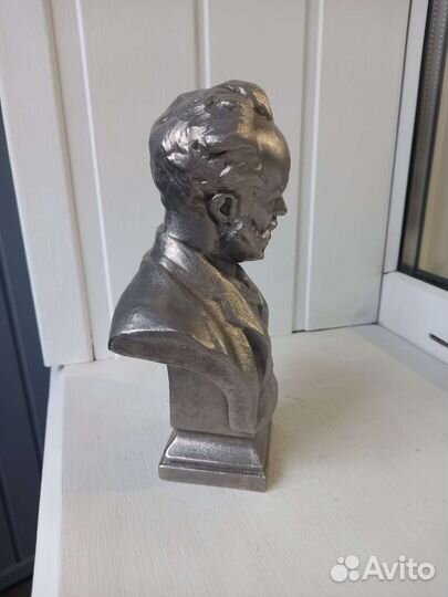 Бюст 