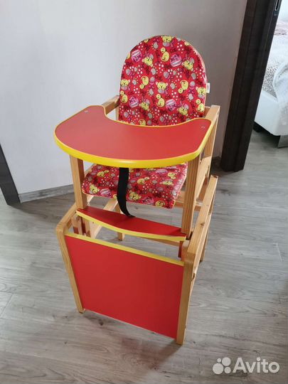 Детский столик для кормления