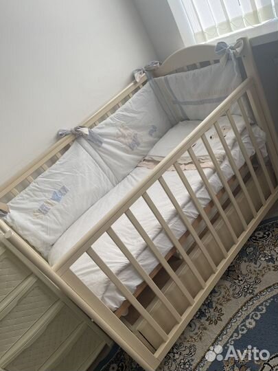 Детская кроватка