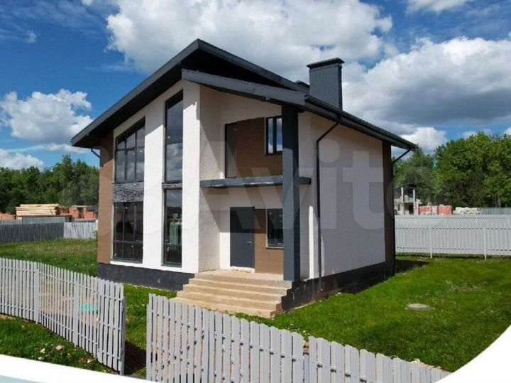 Коттедж 185 м² на участке 9 сот.