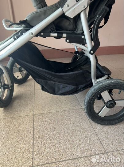 Коляска для двойни bumbleride