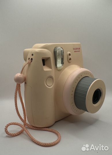 Плёночный фотоаппарат Instax mini 8