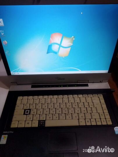 Fujitsu Siemens Amilo Pro V2035