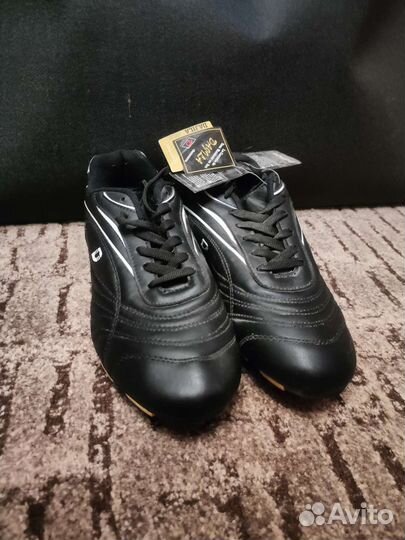 Футбольные бутсы