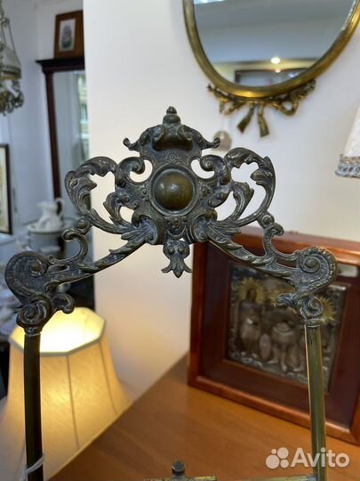 Антикварная подставка для картин / книг