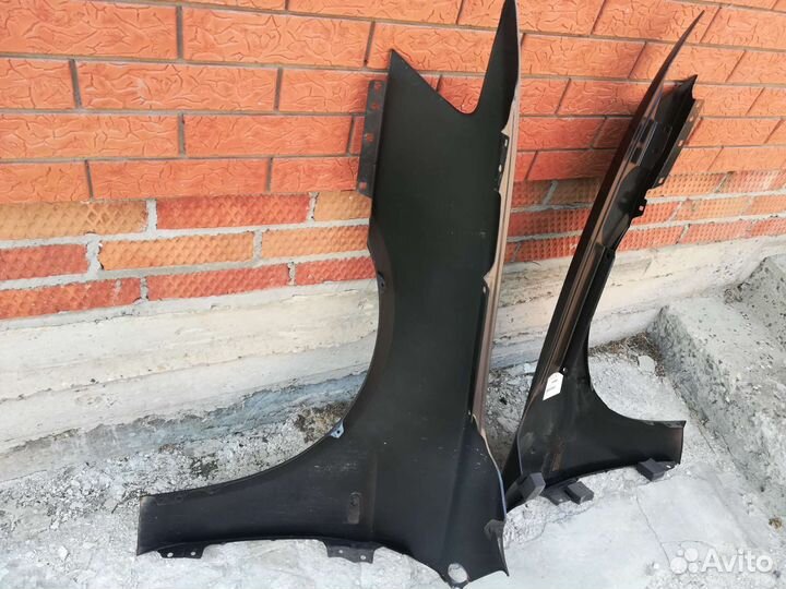 Переднее крыло Mitsubishi Lancer 10