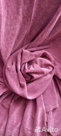 Отрез плательной ткани длиной 2,1 м шириной 170 см