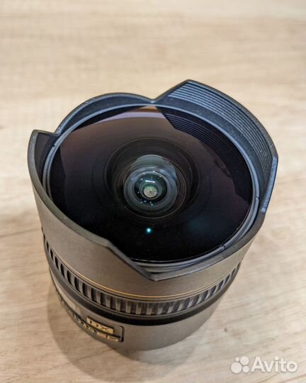 Nikon AF DX nikkor fisheye 10.5MM F/2.8G ED
