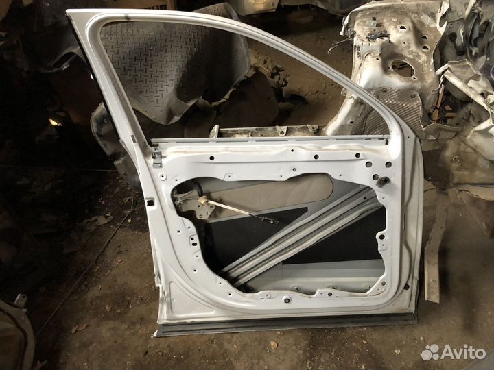 Дверь передняя левая на volkswagen touaregNF