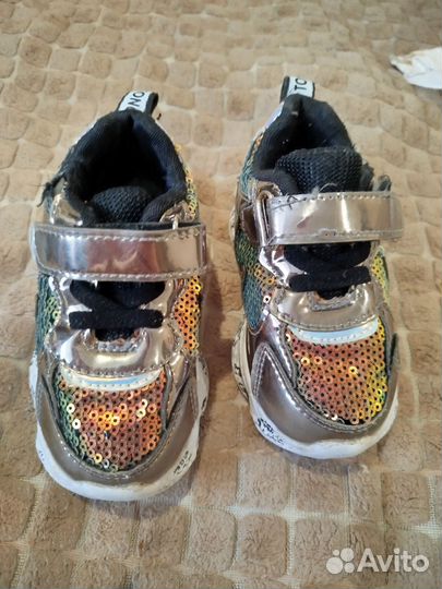 Кроссовки для девочки 22 размер