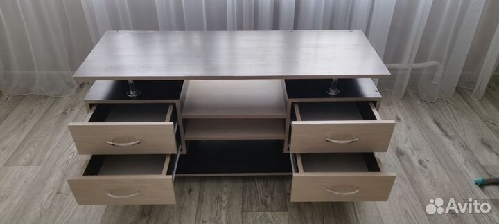 Тумба под телевизор