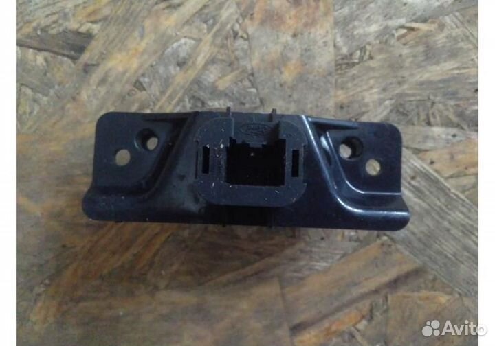 Кнопка аварийной сигнализации Ford Fiesta 5