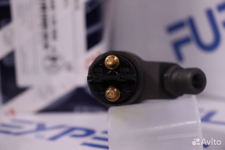 Форсунка топливная 0445120066