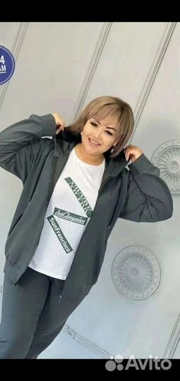 Спортивный костюм женский