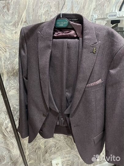 Костюм мужской