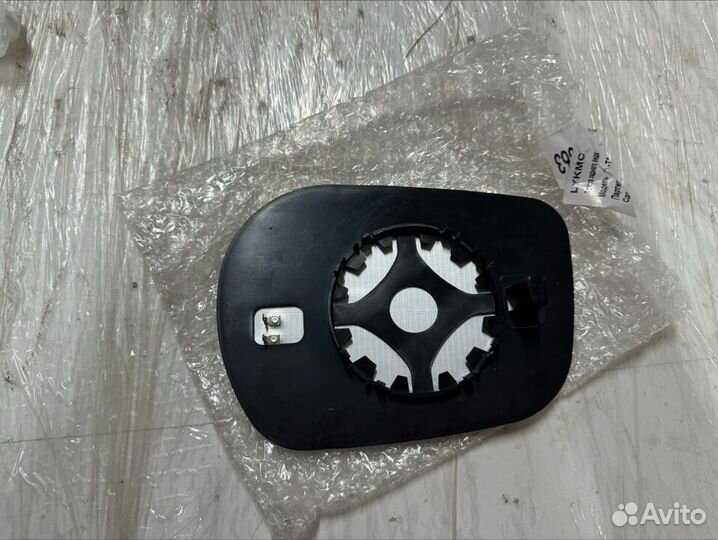 Правый зеркальный элемент Chery