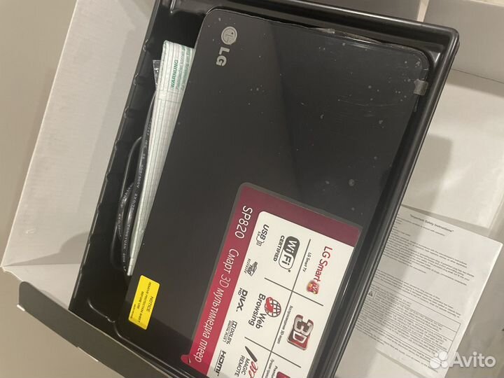 Новый Smart 3D мультимeдиa плeeр LG sр820