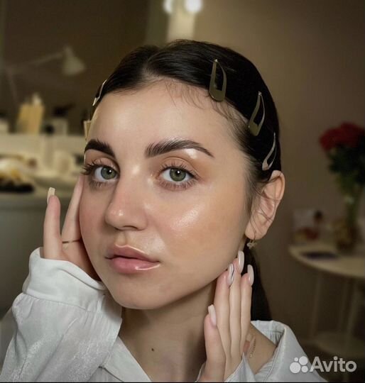 Коррекция и окрашивание бровей