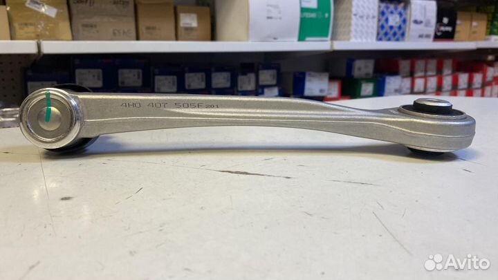 Рычаг передний верхний левый Audi 4H0407505E