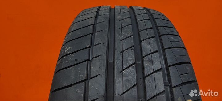 Kapsen RS26 235/55 R19