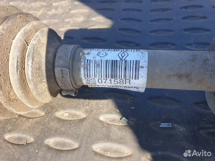 Полуось привод перед правый Renault Duster 4WD 2.0