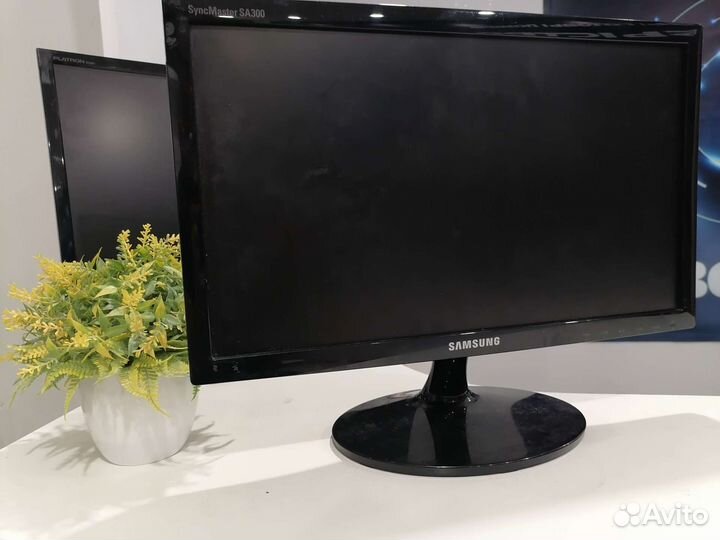 Монитор Samsung 19