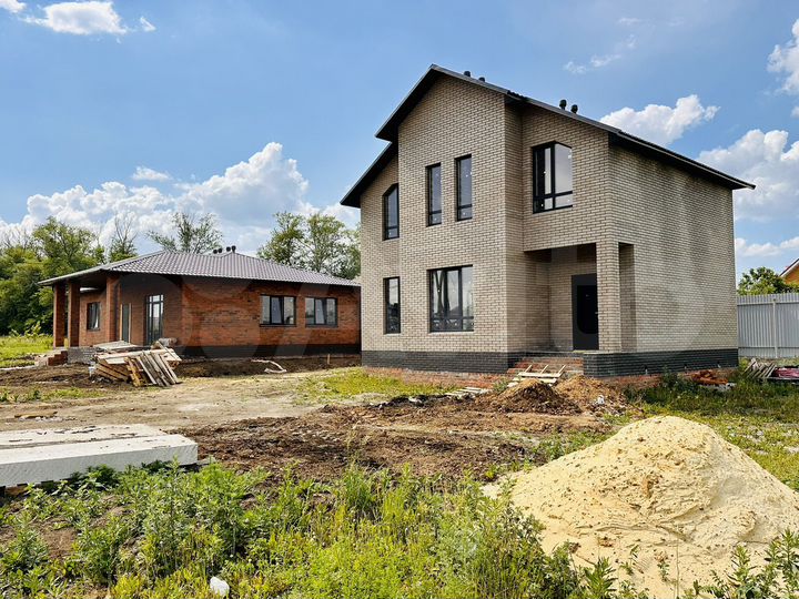 Коттедж 122 м² на участке 10 сот.