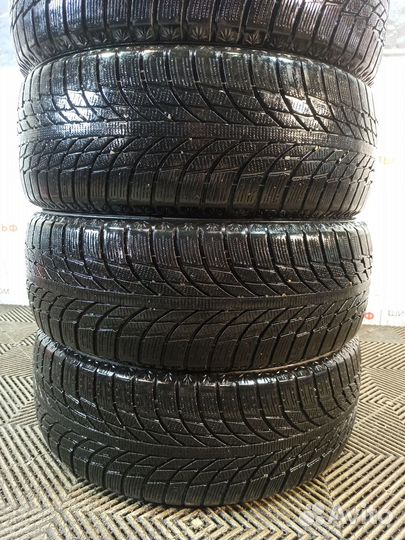 Kumho WinterCraft Ice Wi51 215/55 R17 98T