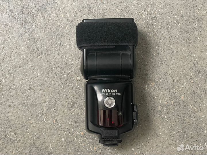 Фотовспышка Nikon Speedlight SB-28DX