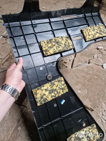 Обшивка багажника Chevrolet Evanda