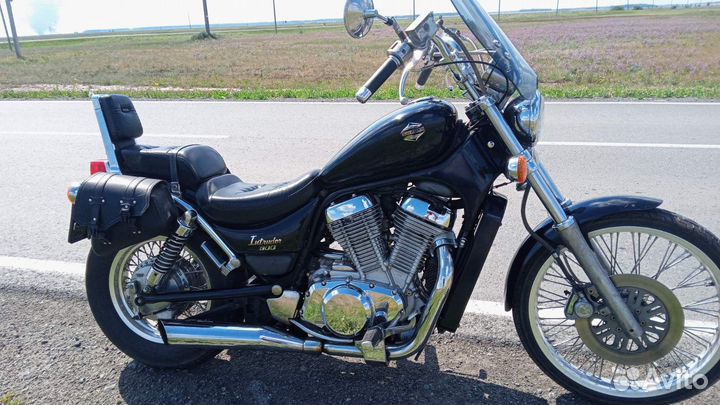 Suzuki vs800 intruder
