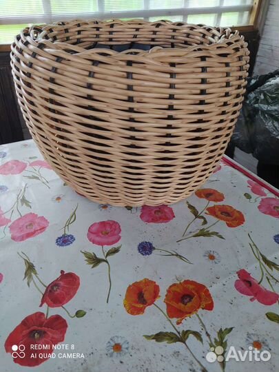 Кашпо для цветов из полиротанга