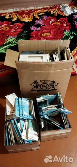 Чехлы и защитные стекла на разные телефоны