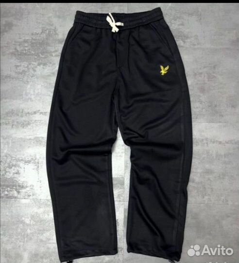 Штаны спортивные широкие lyle scott