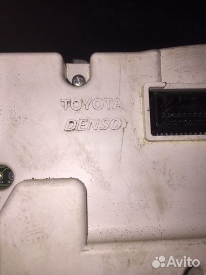 Панель приборов Toyota Camry V-40 2,4L