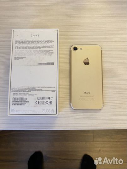 Телефон iPhone 7