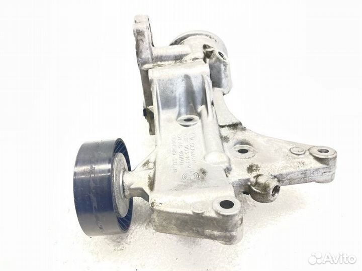 Кронштейн масляного фильтра Volkswagen Golf 6 1.2