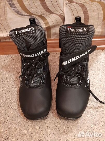 Лыжные ботинки 34р