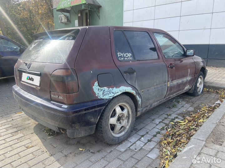 Volkswagen Golf 1.8 MT, 1998, 39000км