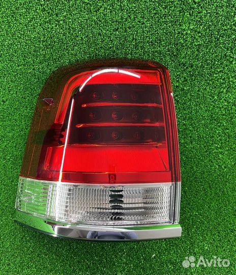 Фонарь левый задний Тойота Ленд Крузер 200 15-21