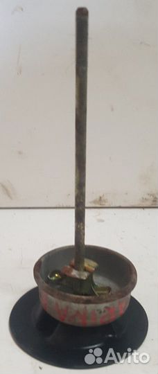 Болт крепления запасного колеса Toyota Carina E