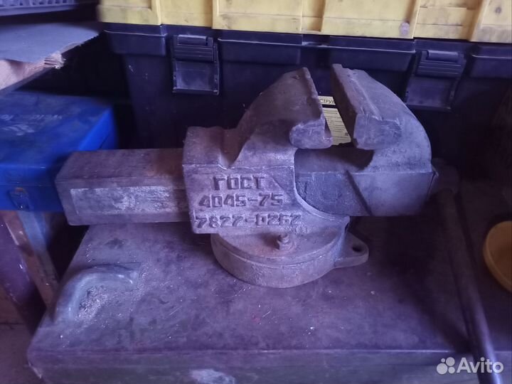 Тиски слесарные СССР