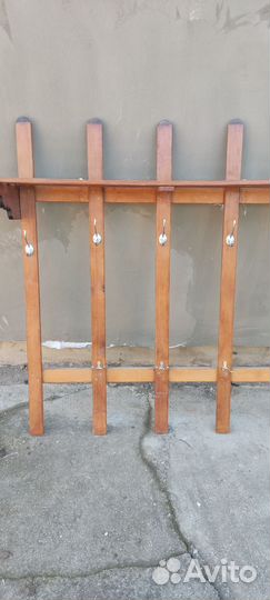 Вешалка в прихожую