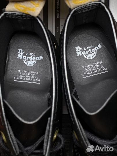 Ботинки Dr. Martens Vegan 1460 (EU45)