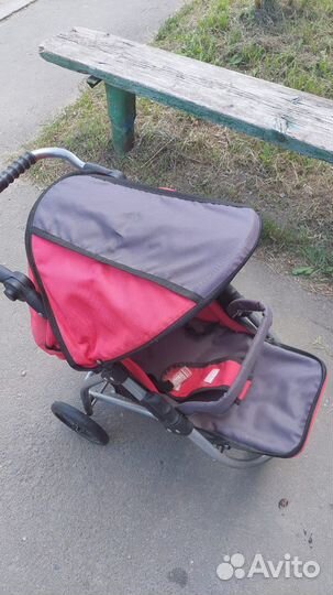 Игрушечная коляска для кукол