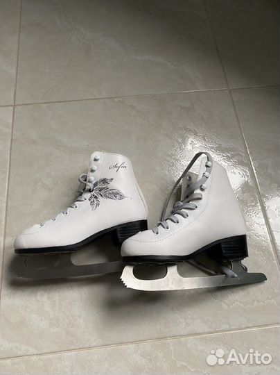 Коньки фигурные