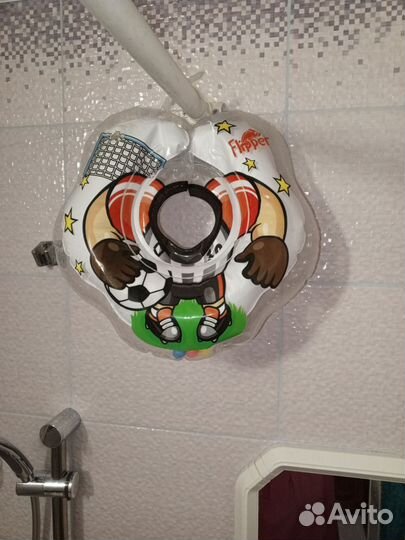 Детская ванночка для купания с подставкой