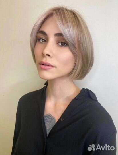 Модель на окрашивание и стрижку волос