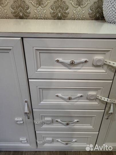 Комод белый